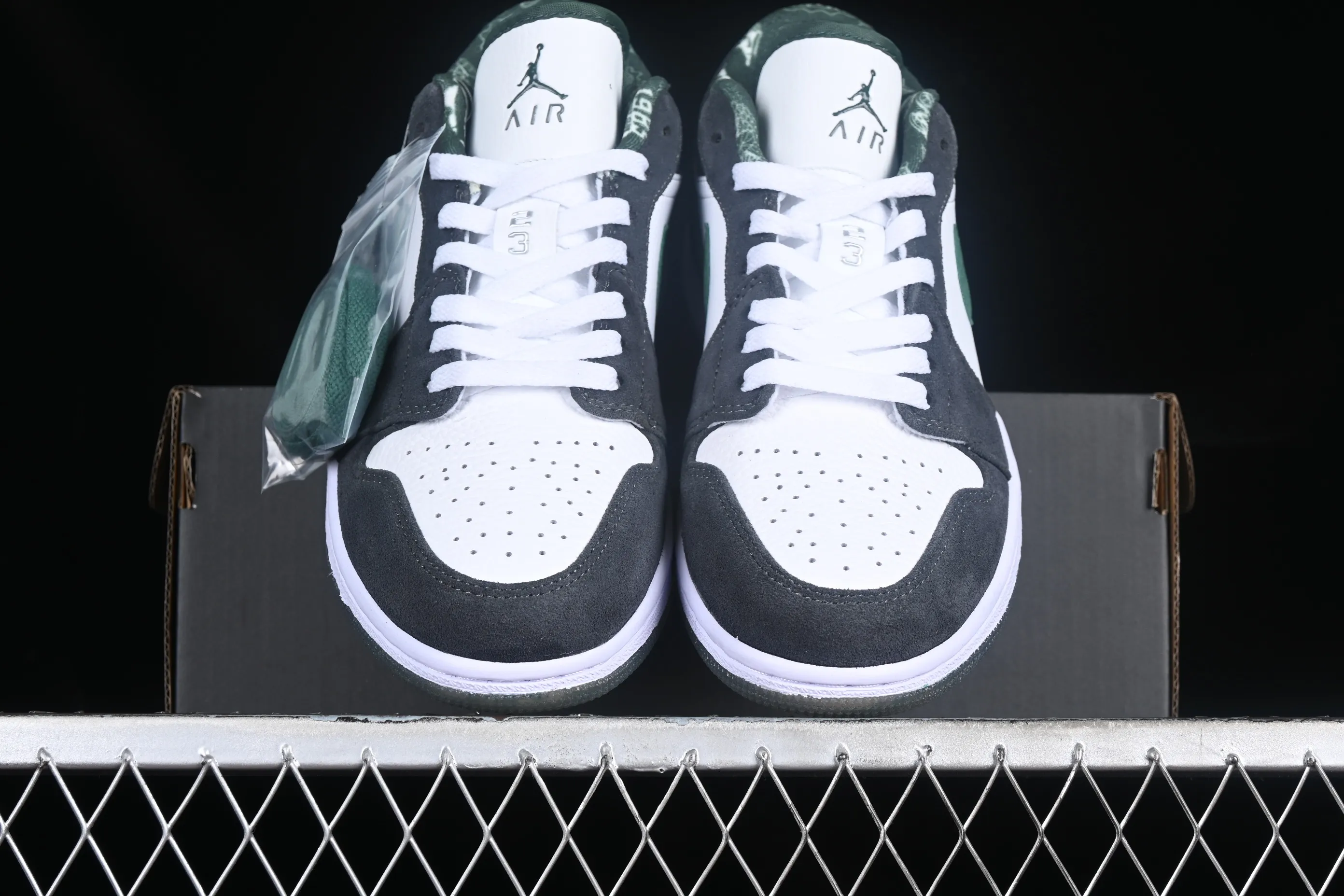 All categories Air Jordan Jordan series basketball shoes Air Jordan 1 Low Z version Air Jordan 1 Low AJ1 Joe 1 low-top cultural and leisure sports sneakers 309192-131